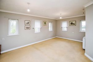 LIVING ROOM- click for photo gallery